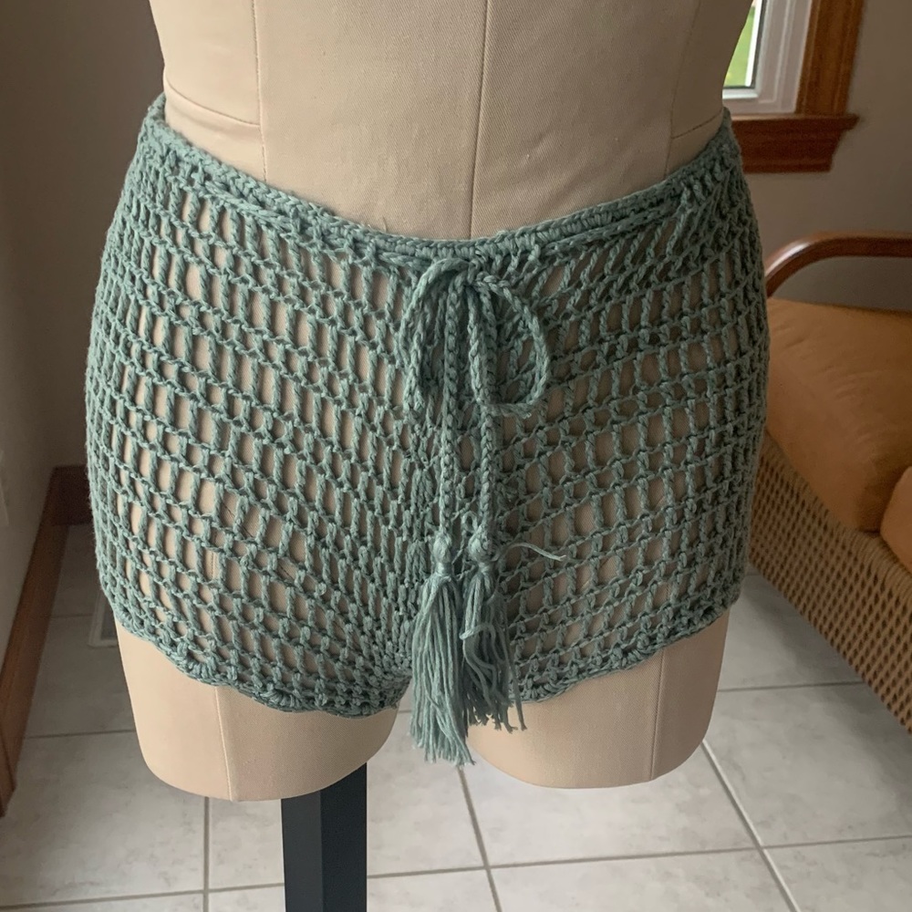 🪐✨Green crochet shorts (bathing suit cover up)